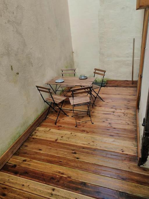 Patio Cosy Apartment Thizy-les-Bourgs Exterior photo